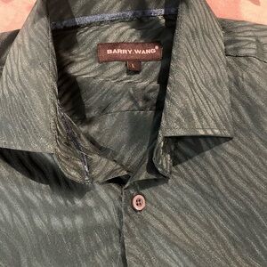 Men’s Barry Wang Green Patterned Shirt size Large